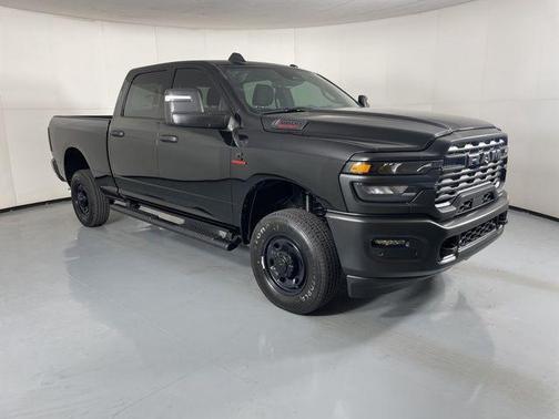 2025 RAM 2500 Tradesman Crew Cab 4x4 6'4' Box