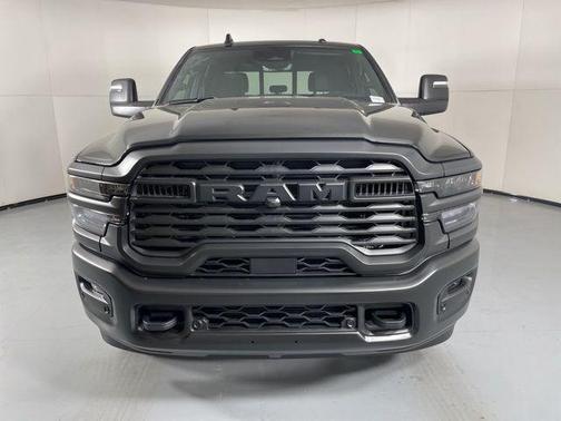 2025 RAM 2500 Tradesman Crew Cab 4x4 6'4' Box