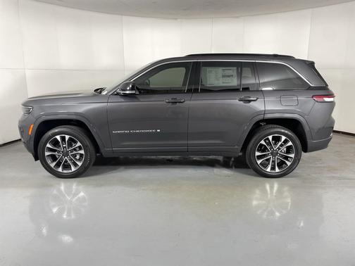 2025 Jeep Grand Cherokee Overland