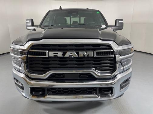 2025 RAM 2500 Tradesman Crew Cab 4x4 6'4' Box