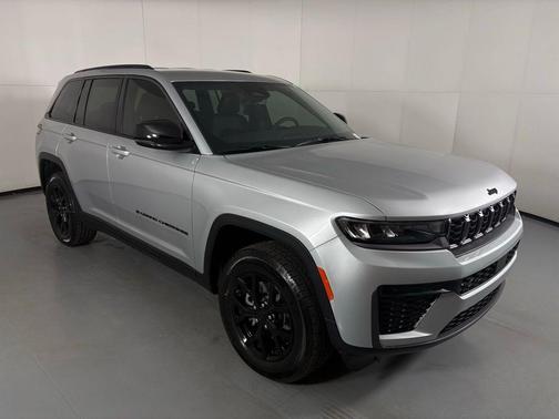 2026 Jeep Grand Cherokee Altitude