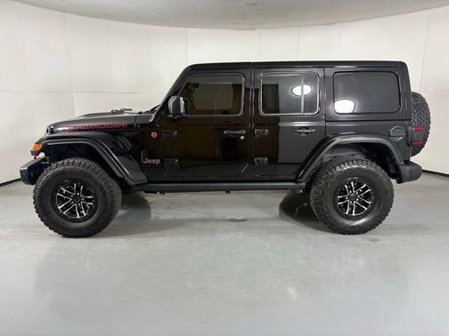 Black Clearcoat 2024 Jeep Wrangler Rubicon