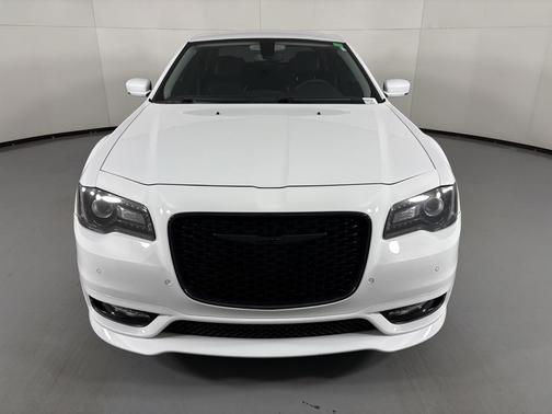 2023 Chrysler 300 Touring