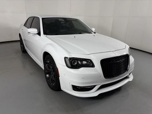 2023 Chrysler 300 Touring
