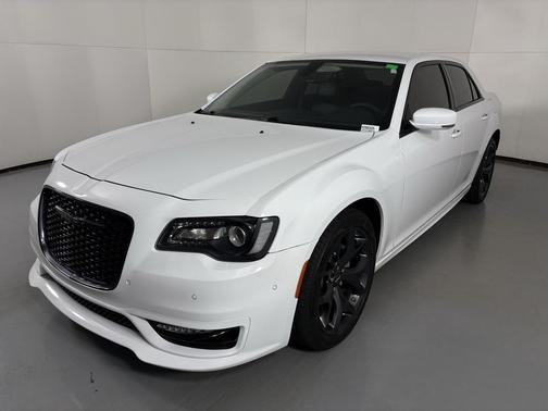 2023 Chrysler 300 Touring