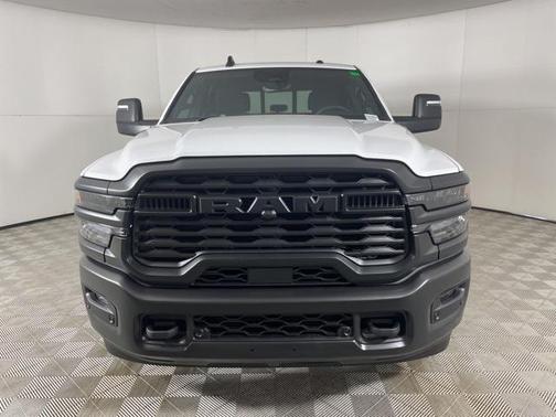 2025 RAM 2500 Tradesman Crew Cab 4x4 6'4' Box