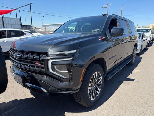 Black 2025 Chevrolet Suburban 4WD Z71