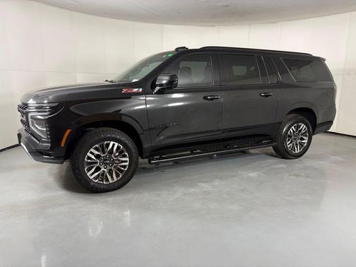 2025 Chevrolet Suburban 4WD Z71