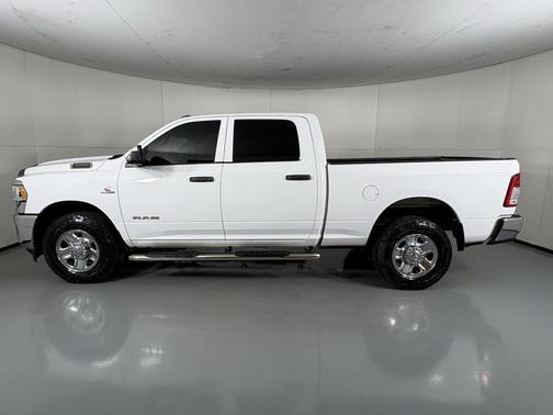 2020 RAM 3500 Tradesman Crew Cab 4x2 6'4' Box