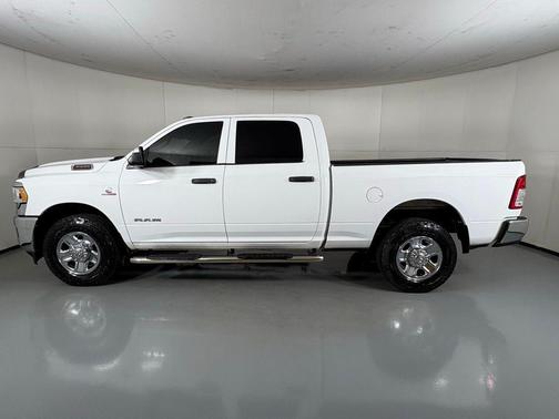2020 RAM 3500 Tradesman Crew Cab 4x2 6'4' Box