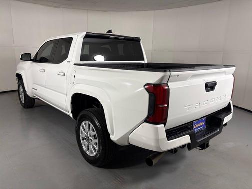Ice Cap 2024 Toyota Tacoma SR5