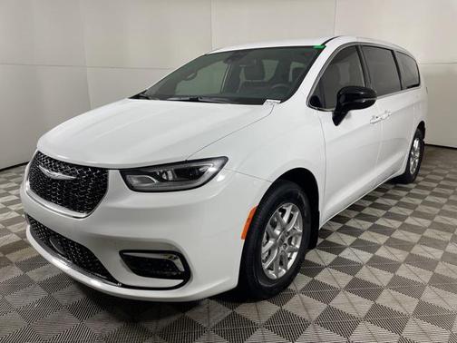 2025 Chrysler Pacifica L