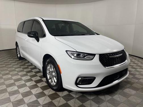 2025 Chrysler Pacifica L
