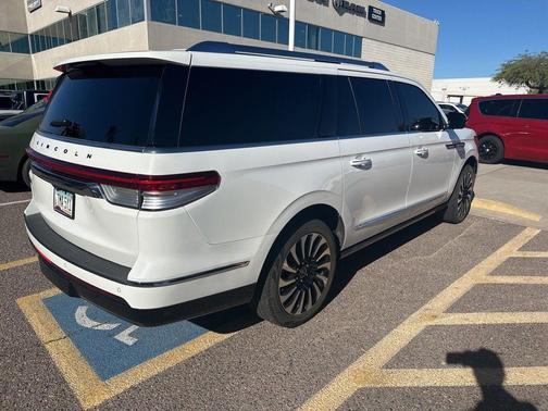 2022 Lincoln Navigator Black Label