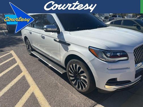 2022 Lincoln Navigator Black Label