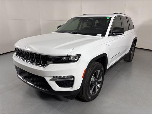 Bright White Clearcoat 2022 Jeep Grand Cherokee 4xe Base