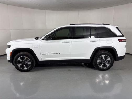 Bright White Clearcoat 2022 Jeep Grand Cherokee 4xe Base