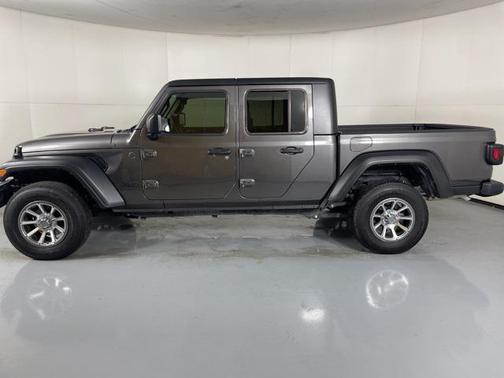 2024 Jeep Gladiator Sport