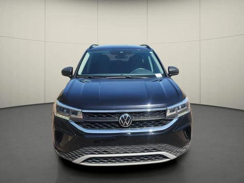 Deep Black Pearl 2024 Volkswagen Taos 1.5T S