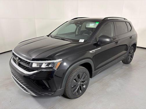 Deep Black Pearl 2024 Volkswagen Taos 1.5T S