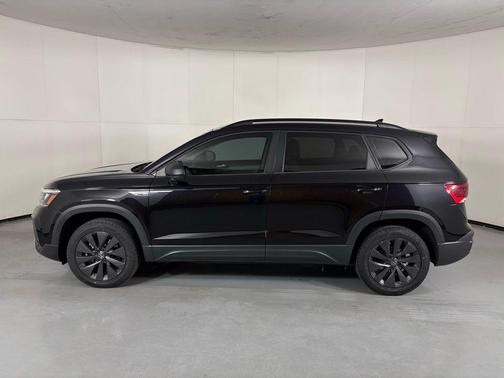 Deep Black Pearl 2024 Volkswagen Taos 1.5T S