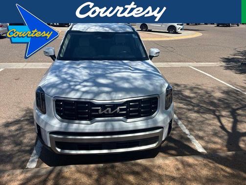 Glacial White Pearl 2024 Kia Telluride S