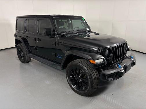Black Clearcoat 2021 Jeep Wrangler Unlimited 4xe Sahara High Altitude