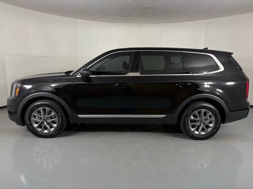 2023 Kia Telluride LX