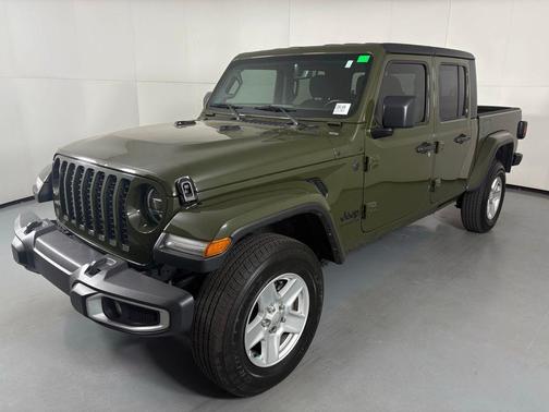 2022 Jeep Gladiator Sport S