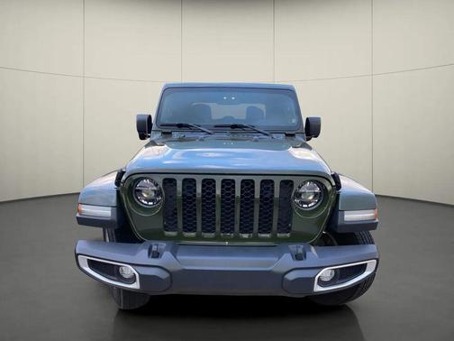 2022 Jeep Gladiator Sport S