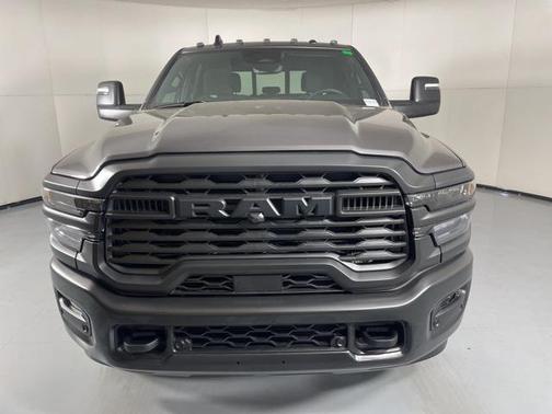 2025 RAM 3500 Tradesman Crew Cab 4x4 8' Box