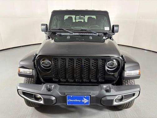 Black Clearcoat 2022 Jeep Gladiator Sport S