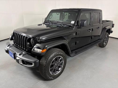 Black Clearcoat 2022 Jeep Gladiator Sport S
