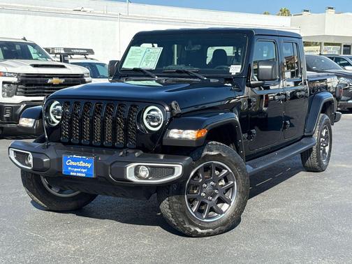 Black Clearcoat 2022 Jeep Gladiator Sport S