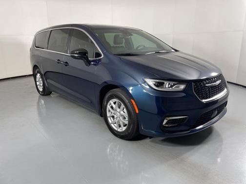 2025 Chrysler Pacifica L