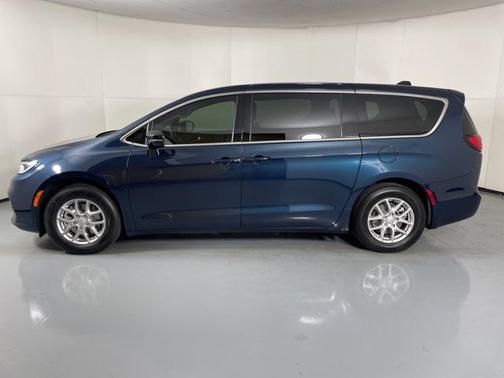 2025 Chrysler Pacifica L