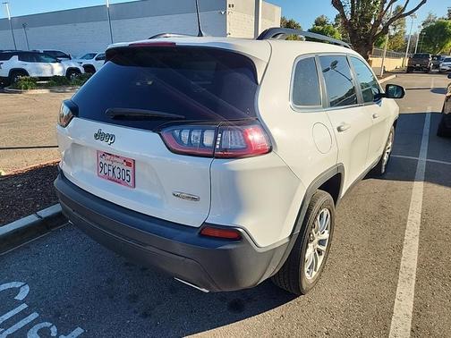 2022 Jeep Cherokee Latitude Lux