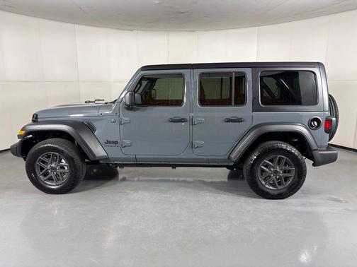 Anvil Clearcoat 2025 Jeep Wrangler Sport S
