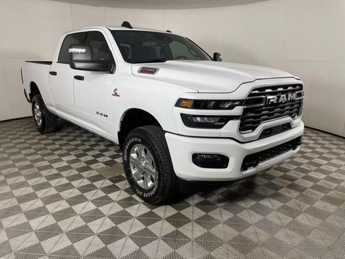 2025 RAM 2500 Big Horn Crew Cab 4x4 6'4' Box