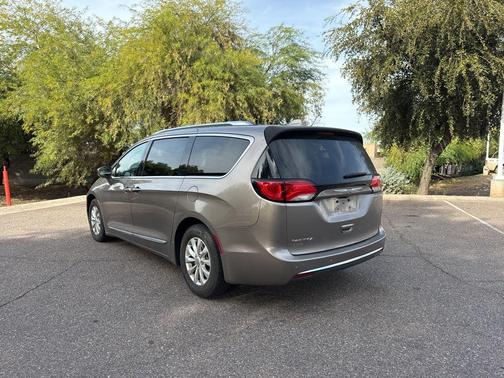 2018 Chrysler Pacifica Touring-L