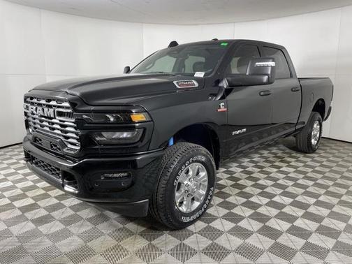 2025 RAM 2500 Big Horn Crew Cab 4x4 6'4' Box
