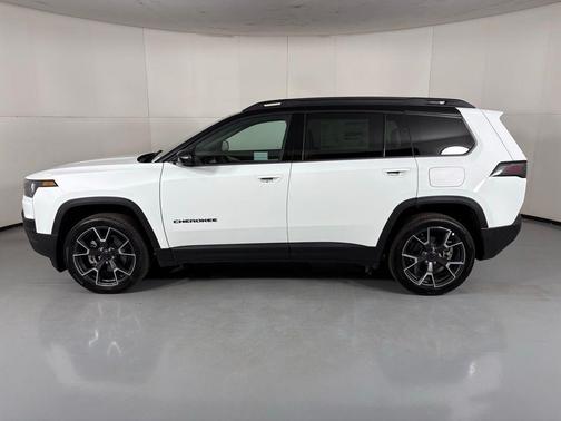 2026 Jeep Cherokee Overland