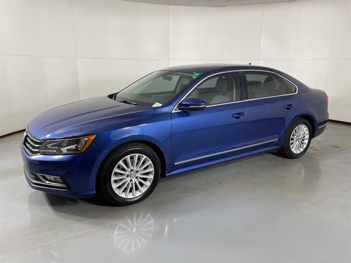 2016 Volkswagen Passat 1.8T SE w/Technology
