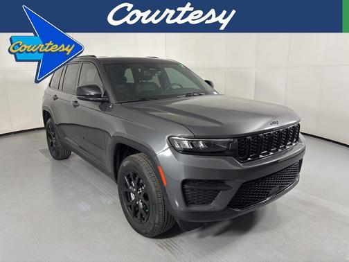 Baltic Gray Metallic Clearcoat 2025 Jeep Grand Cherokee Altitude