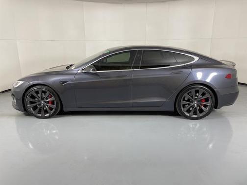 2019 Tesla Model S Performance