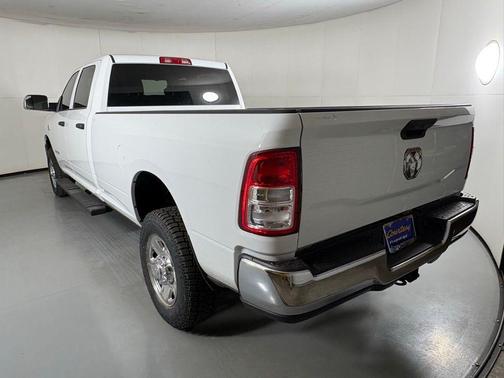 2022 RAM 2500 Tradesman Crew Cab 4x4 8' Box
