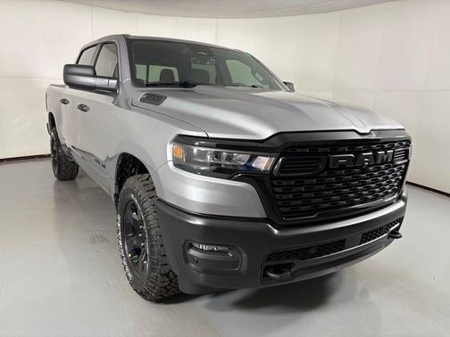 2026 RAM 1500 Warlock Crew Cab 4x4 5'7' Box