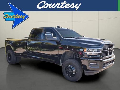 2023 RAM 3500 Laramie Crew Cab 4x4 8' Box