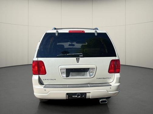 2005 Lincoln Navigator Luxury