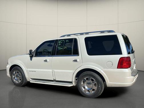 2005 Lincoln Navigator Luxury